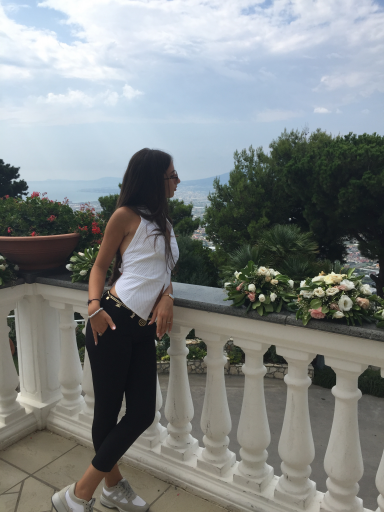 Foto profilo di Chiara Belfiore (@chiarabelf) su We Are Students